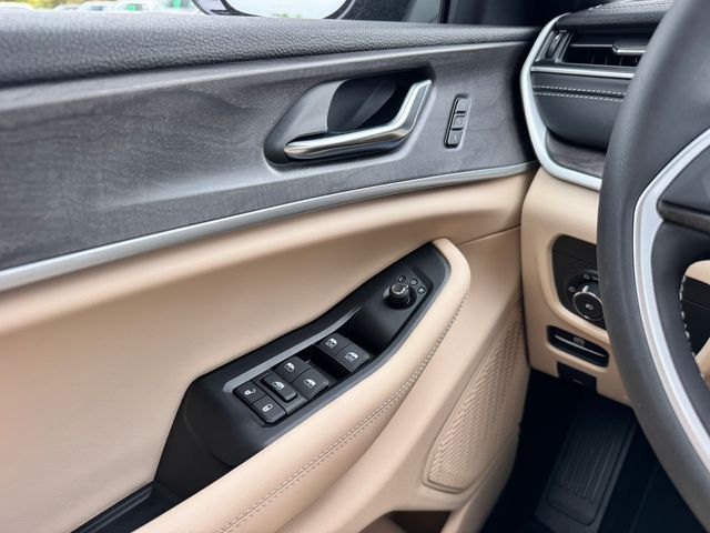 2025 Jeep Grand Cherokee Limited - Photo 13
