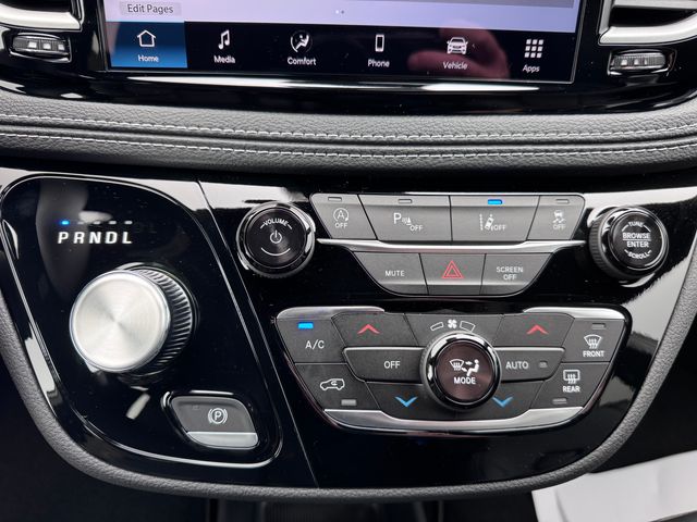 2025 Chrysler Pacifica Select - Photo 18