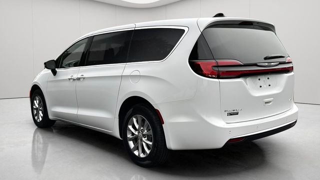 2025 Chrysler Pacifica Select - Photo 8