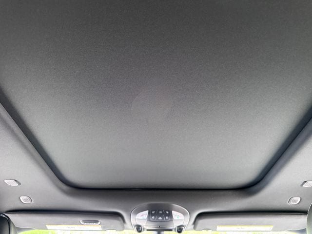 2025 Chrysler Pacifica Select - Photo 29