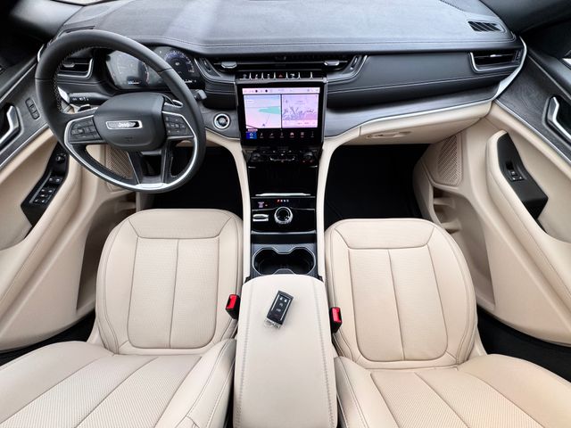 2025 Jeep Grand Cherokee Limited - Photo 12