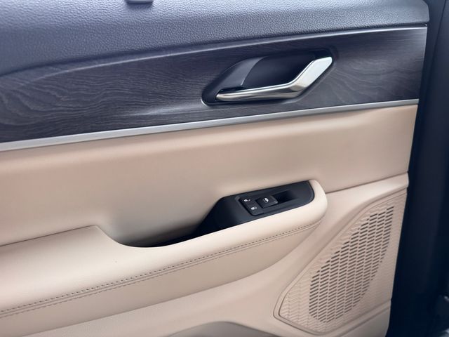 2025 Jeep Grand Cherokee Limited - Photo 26