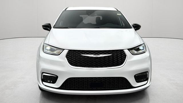 2025 Chrysler Pacifica Select - Photo 11