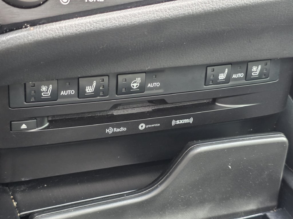 2022 Lexus ES 350 - Photo 15