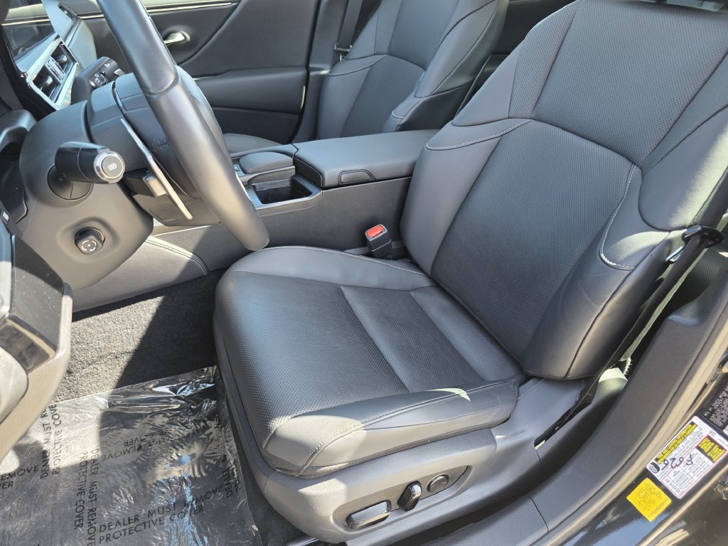 2022 Lexus ES 350 - Photo 18