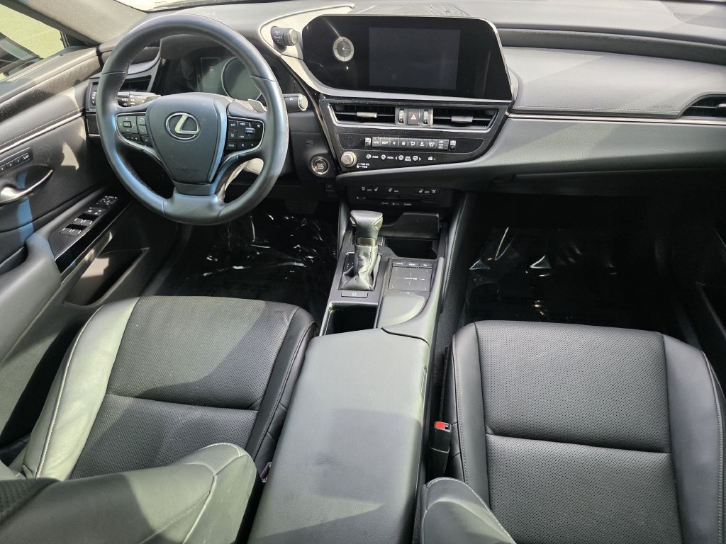 2022 Lexus ES 350 - Photo 22