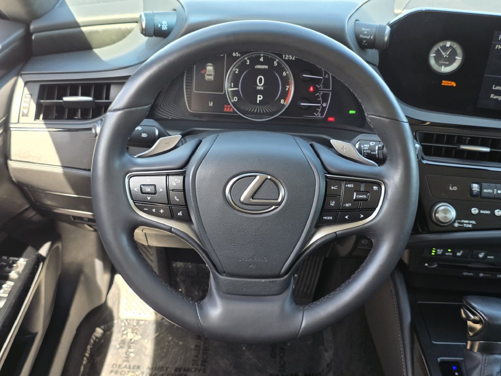 2022 Lexus ES 350 - Photo 23