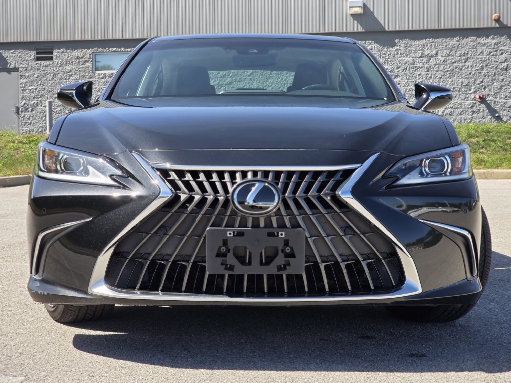 2022 Lexus ES 350 - Photo 4