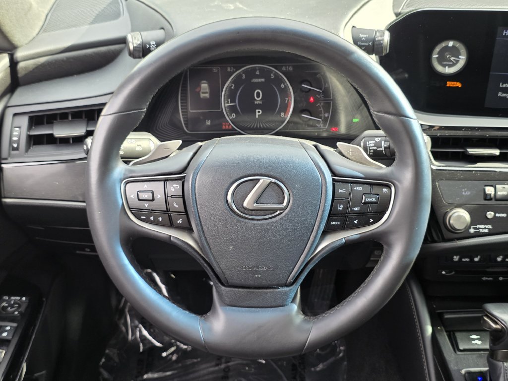 2022 Lexus ES 350 - Photo 23