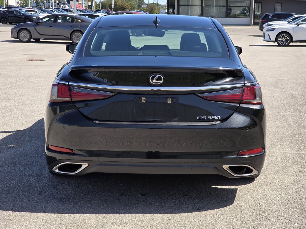 2022 Lexus ES 350 - Photo 9