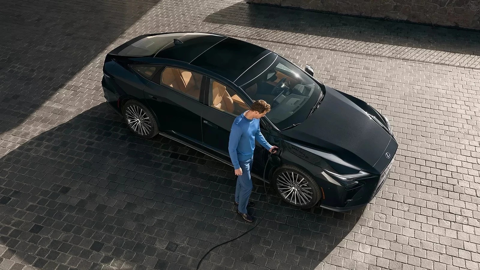 2026%20Lexus%20ES%20350h%20vs%20ES%20350e%20near%20Sylvania%2C%20OH_second%20image.jpg