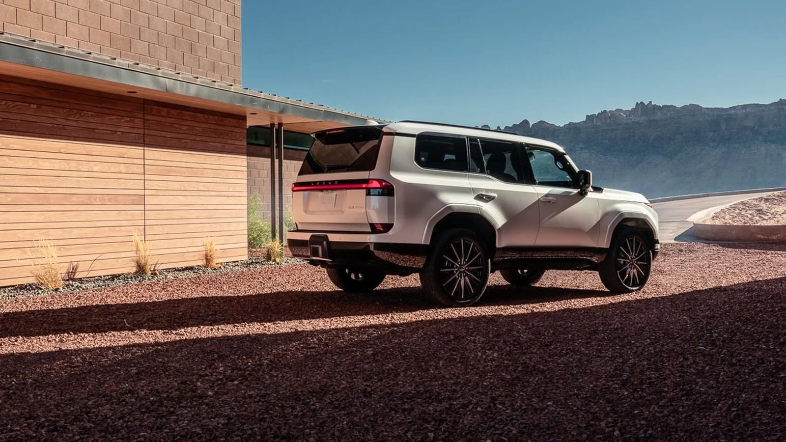 2026%20Lexus%20TX%20350%20vs%20GX%20550%20near%20Sylvania%2C%20OH_second%20image.jpg