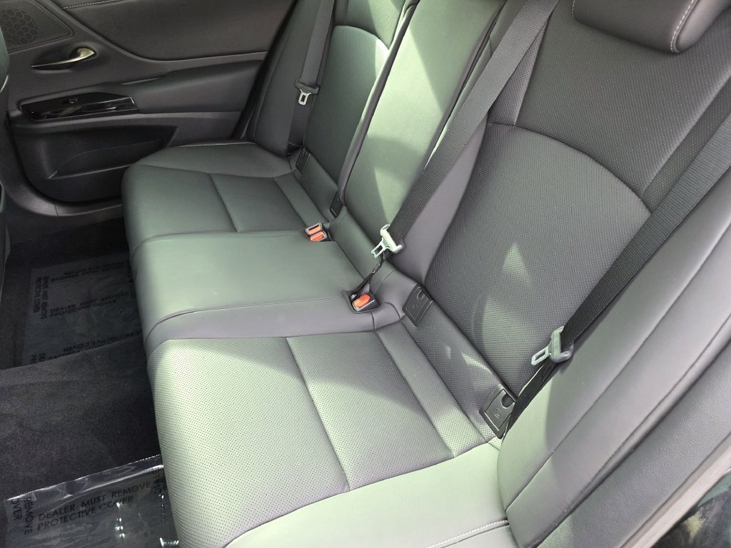2022 Lexus ES 350 - Photo 21
