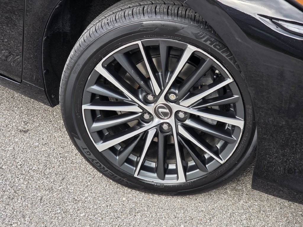 2022 Lexus ES 350 - Photo 7