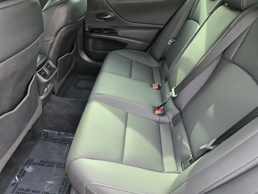 2022 Lexus ES 350 - Photo 20