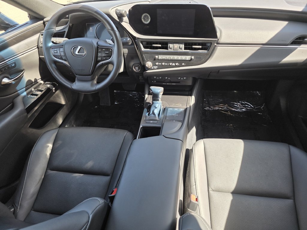 2022 Lexus ES 350 - Photo 22