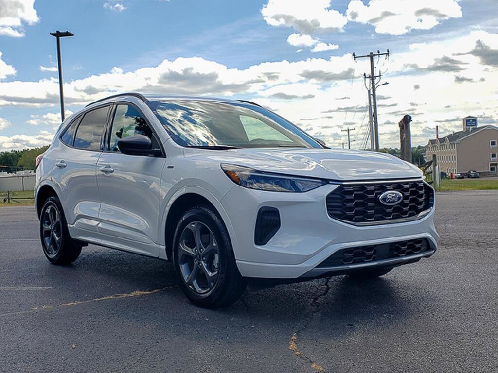 2023 Ford Escape ST-Line photo 3