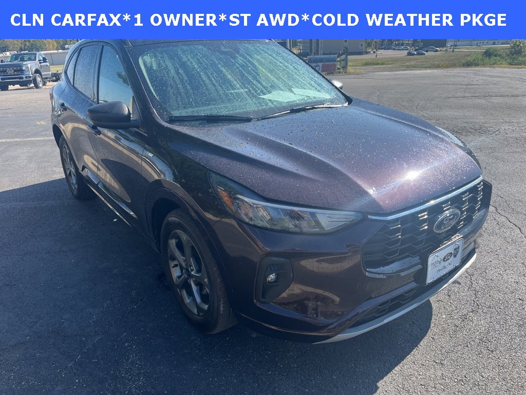 2023 Ford Escape ST-Line photo 2