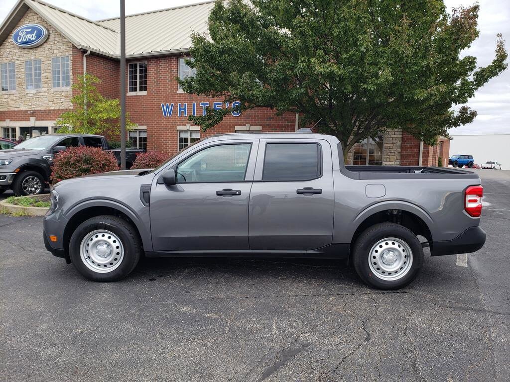 2025 Ford Maverick XL photo 2