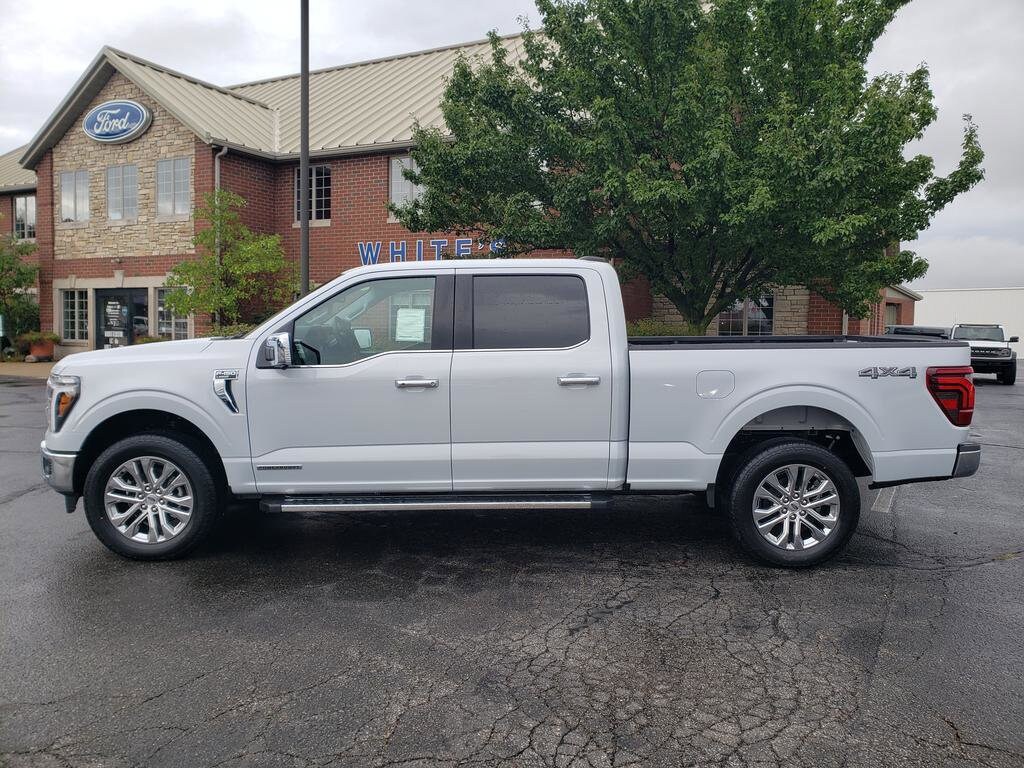 2025 Ford F-150 Lariat photo 2