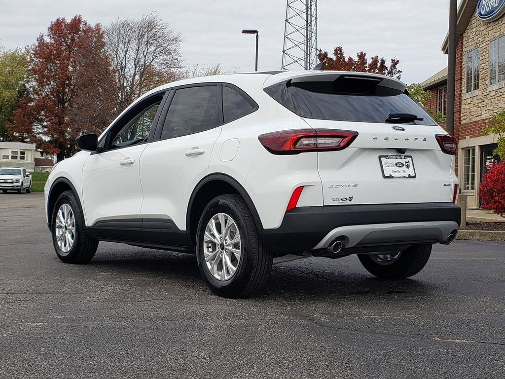 2026 Ford Escape Active photo 2