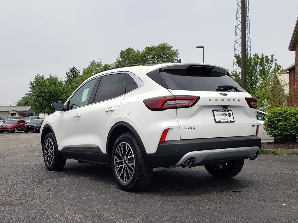 2025 Ford Escape Plug-In Hybrid photo 2
