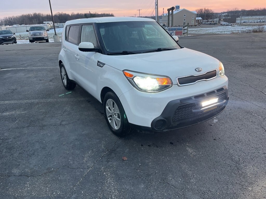 Used 2016 Kia Soul Base FWD Hatchback