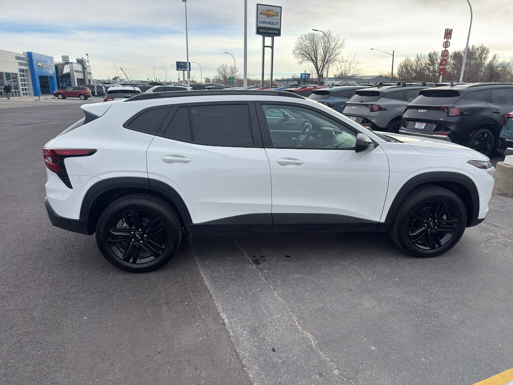 2025 Chevrolet Trax ACTIV photo 3