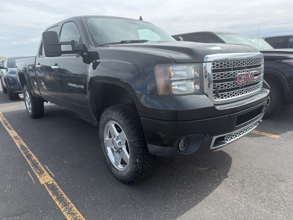 2011 GMC Sierra 4WD Crew Cab Standard Box's photo