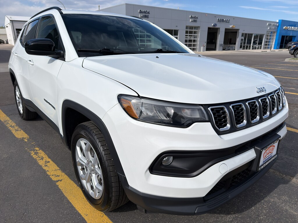 Used 2024 Jeep Compass Latitude Sport Utility