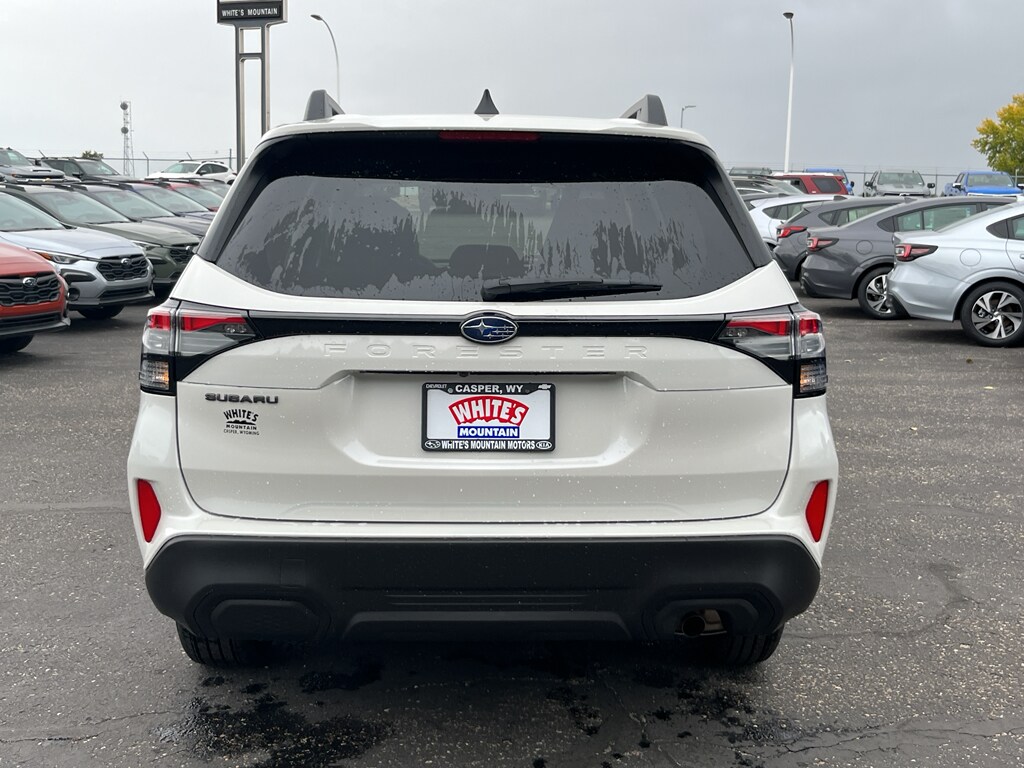 2025 Subaru Forester Premium photo 3