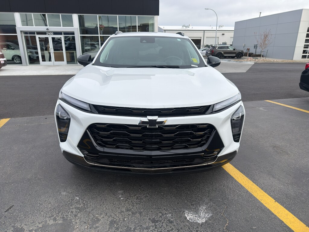 2025 Chevrolet Trax ACTIV photo 2