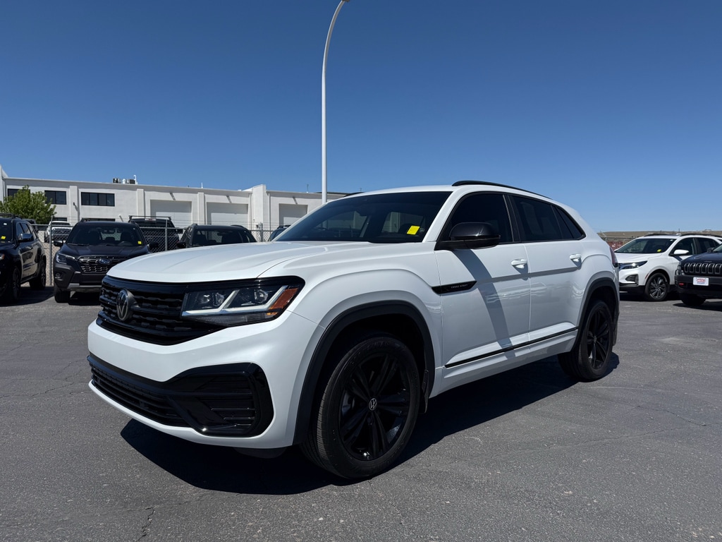 2023 Volkswagen Atlas Cross Sport 2.0T SEL R-Line Black 4MOTION's photo