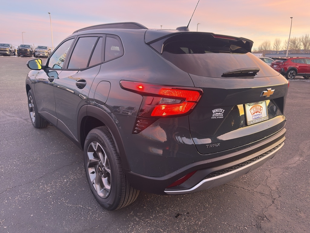 2026 Chevrolet Trax LT - Photo 7