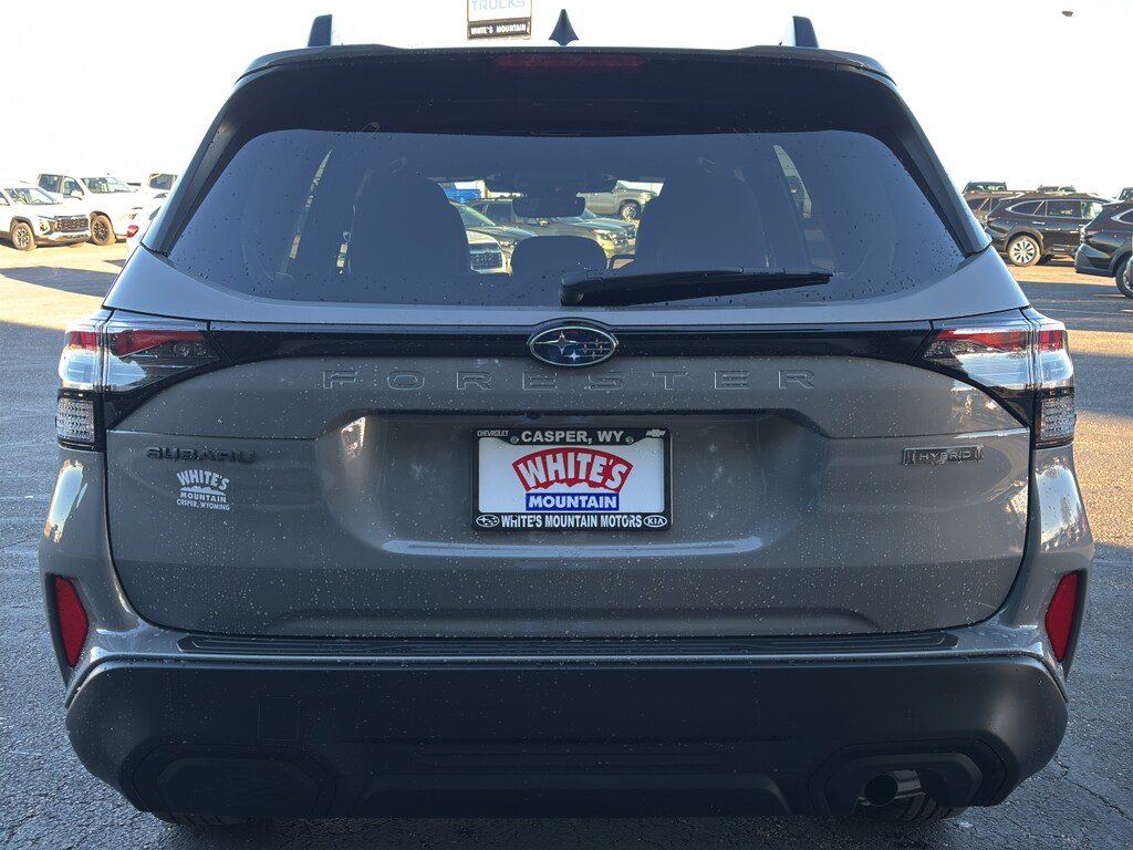 2025 Subaru Forester Premium photo 4
