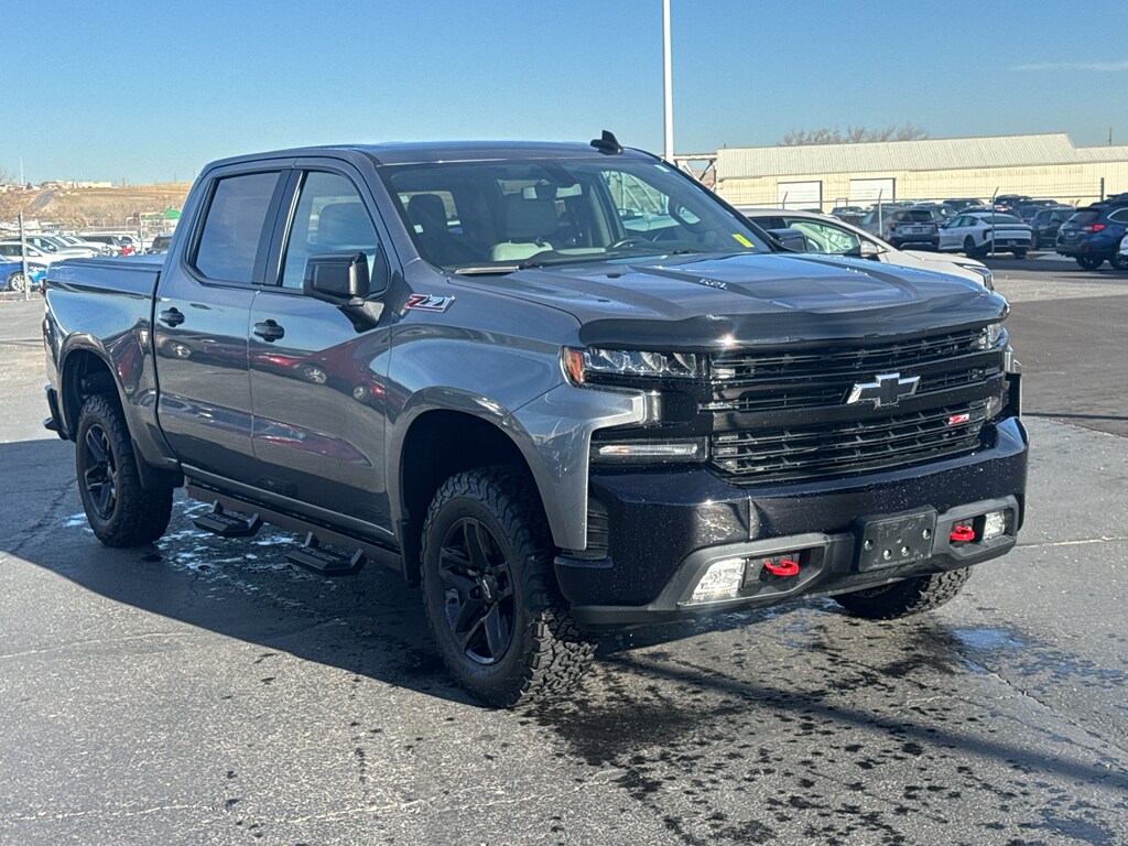 2020 Chevrolet Silverado LT Trail Boss photo 3