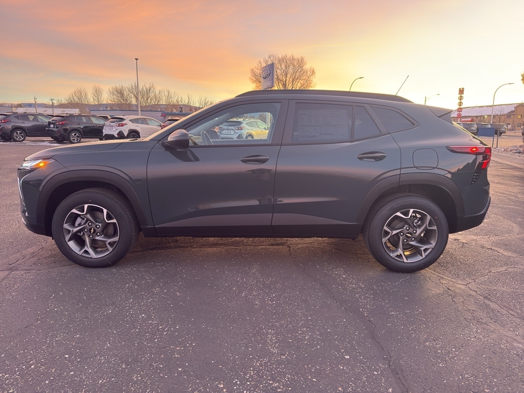 2026 Chevrolet Trax LT - Photo 8