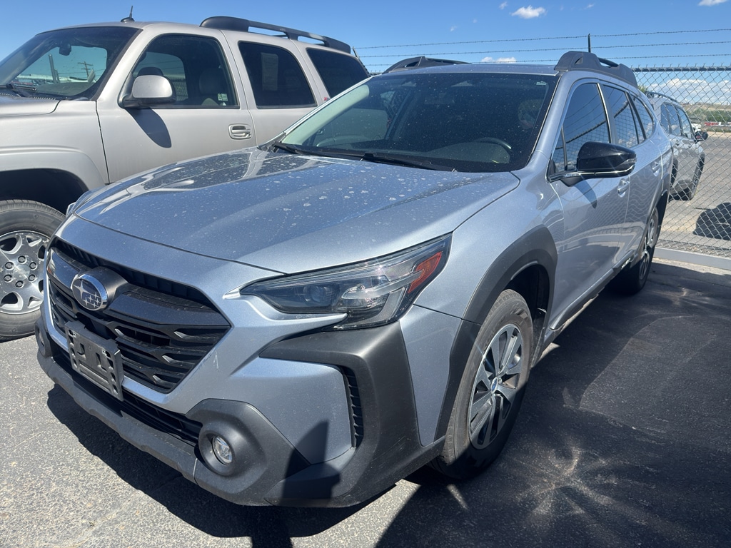 2023 Subaru Outback Premium's photo