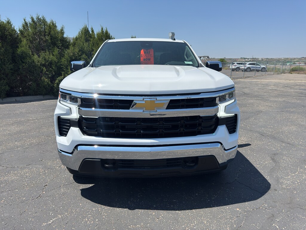 2025 Chevrolet Silverado 1500 LT photo 2