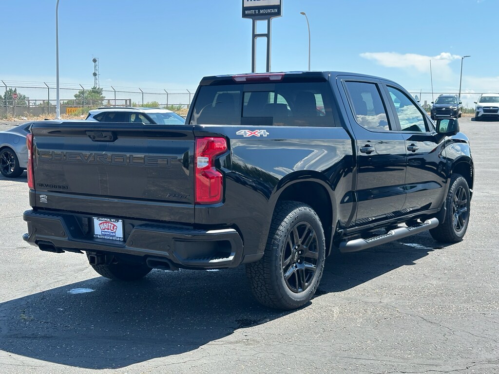 2025 Chevrolet Silverado 1500 RST photo 4