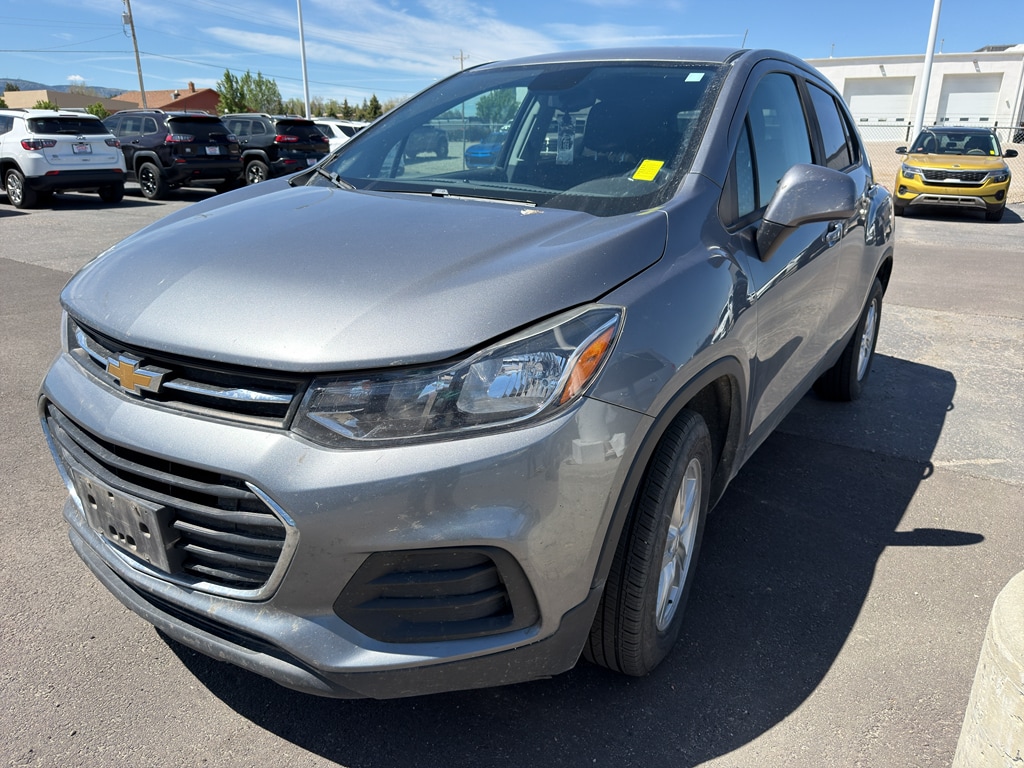 2020 Chevrolet Trax LS AWD's photo