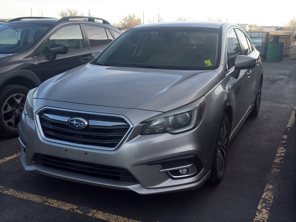 2018 Subaru Legacy Premium's photo