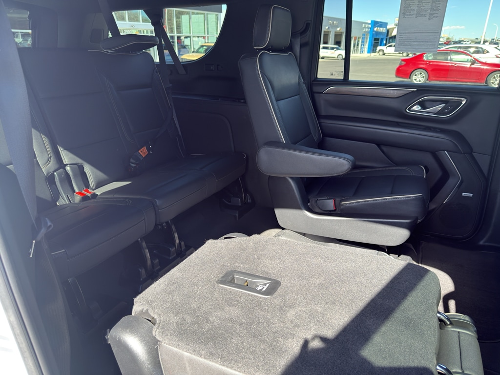 2023 Chevrolet Suburban Premier - Photo 18