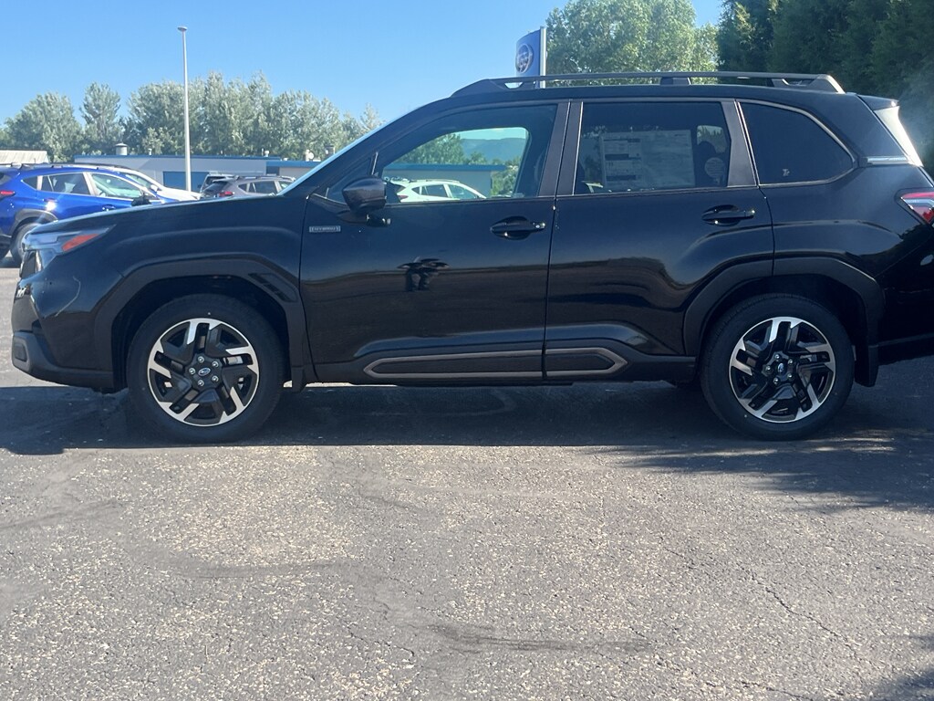 2025 Subaru Forester Limited photo 2