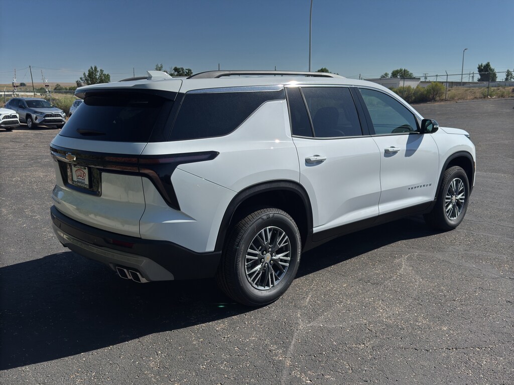 2026 Chevrolet Traverse photo 4