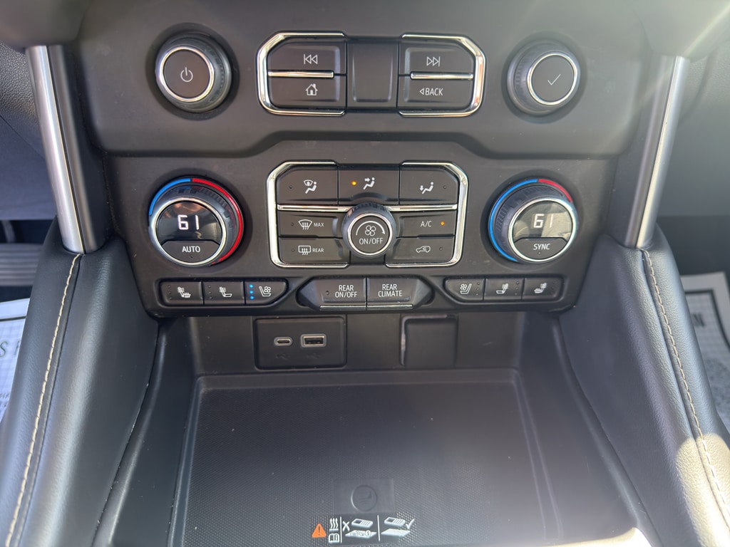 2023 Chevrolet Suburban Premier - Photo 13