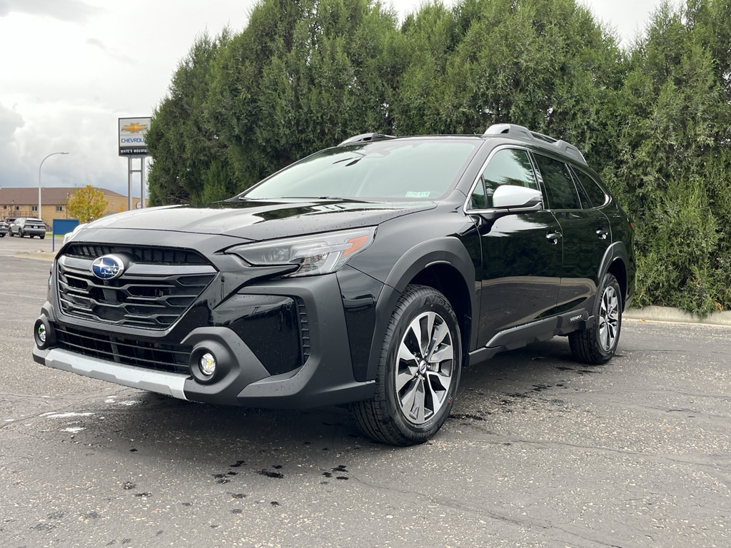 2025 Subaru Outback Touring's photo