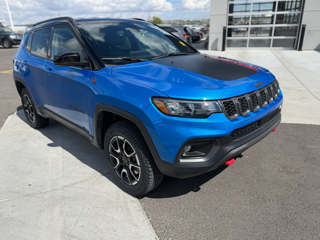 Used 2025 Jeep Compass Trailhawk Sport Utility
