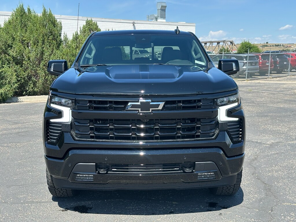 2025 Chevrolet Silverado 1500 RST photo 2