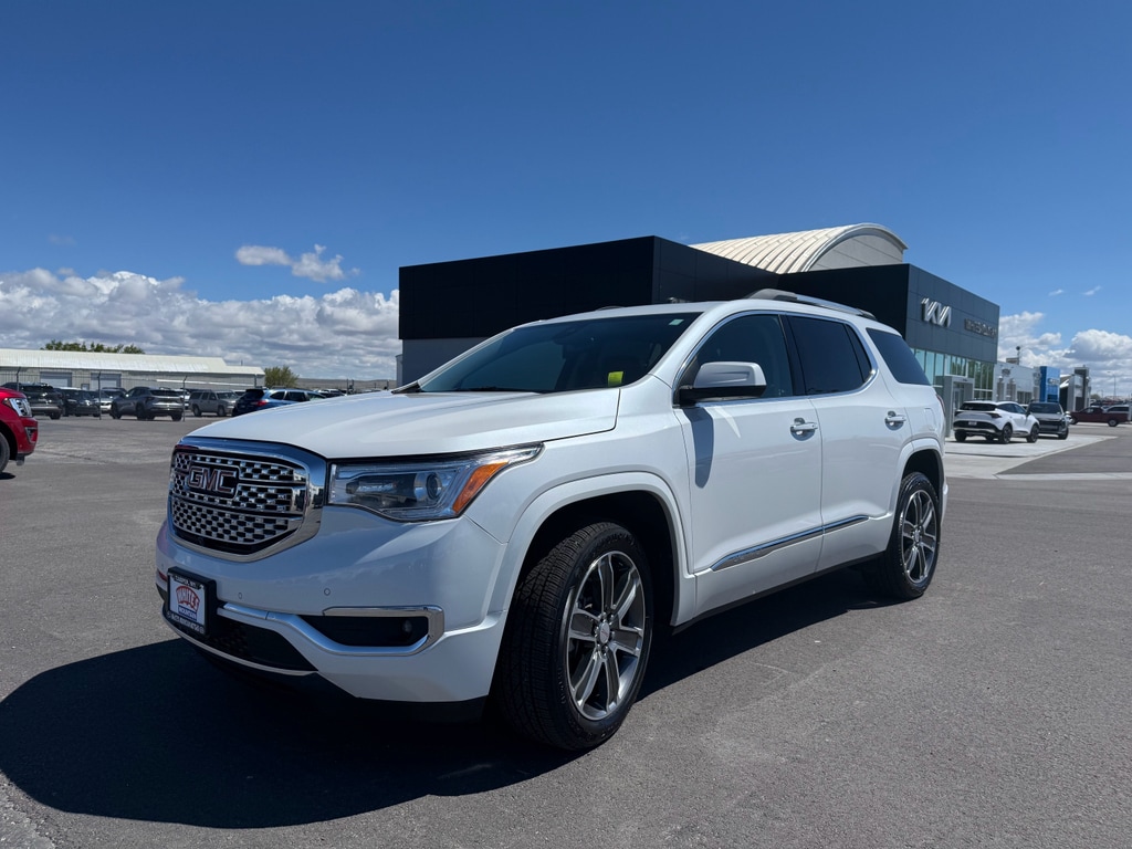 2017 GMC Acadia Denali AWD's photo